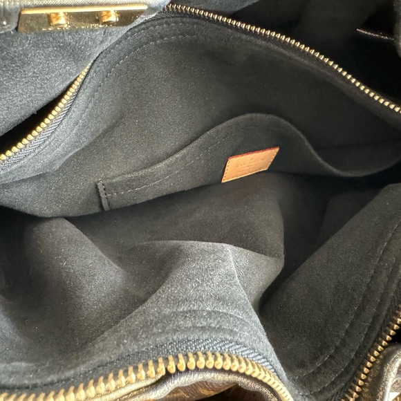 LOUIS VUITTON “IRENE” MONOGRAM, METALLIC TRIM, DRAWSTRING BAG, RARE - Picture 5 of 11